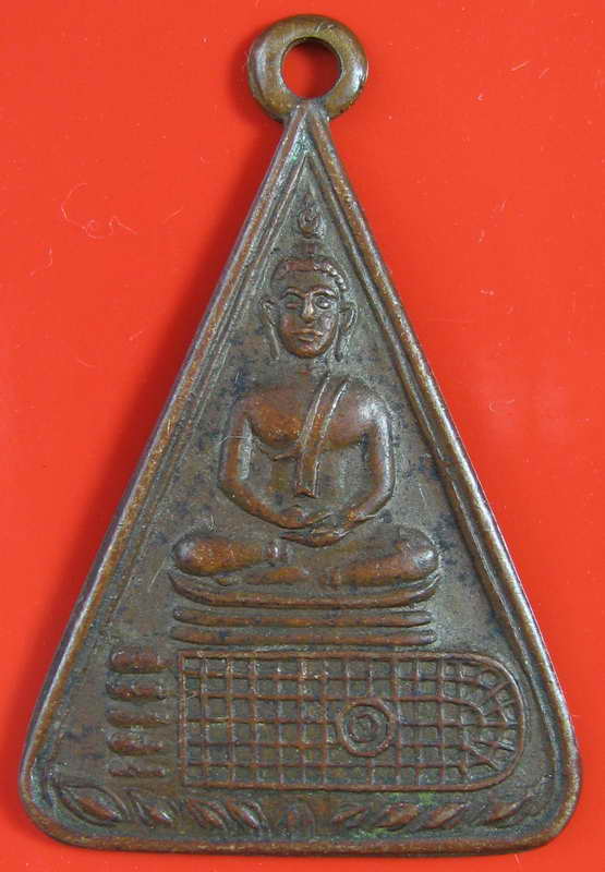 K967 พระพุทธวัดอนงคารามพิมพ์สามเหลี่ยม1เหรียญ ปี 2497    