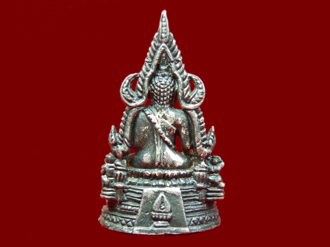 K1628 พระพุทธชินราช เนื้อเงิน ไม่ทราบปี ครับ