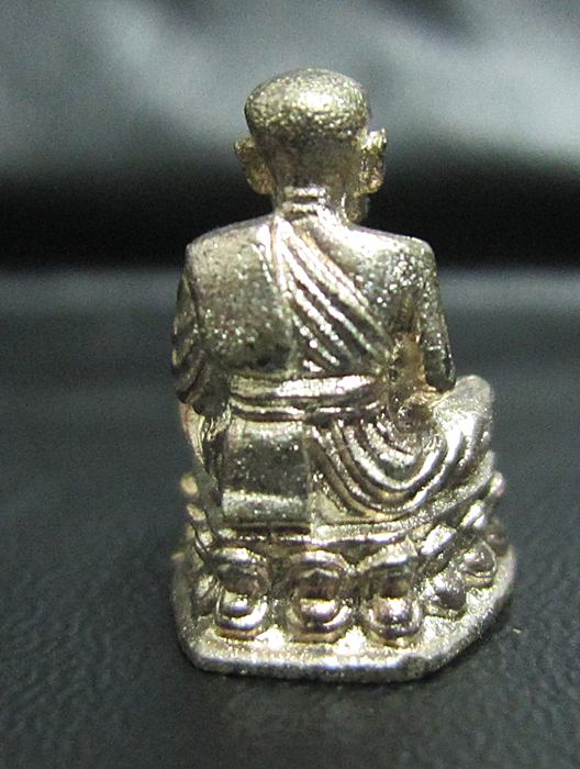 K1678 หลวงปู่ทวดจิ๋วเนื้อเงิน ซองเดิมวัดช้างไห้ ได้มาปี36