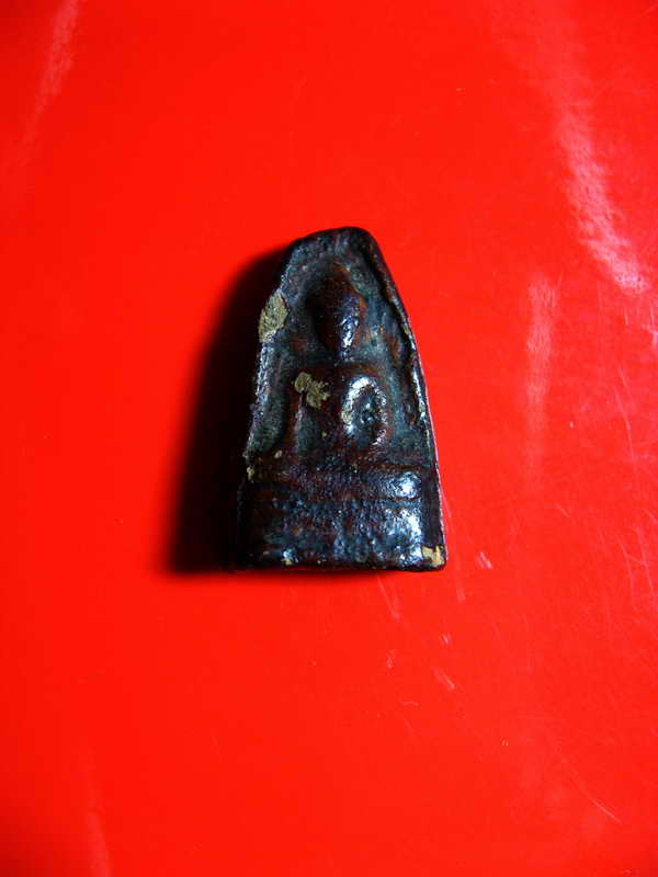 K1889 พระกรุเนื้อดิน พิมพ์พระพุทธ ลงรักแดง ชาดเดิม