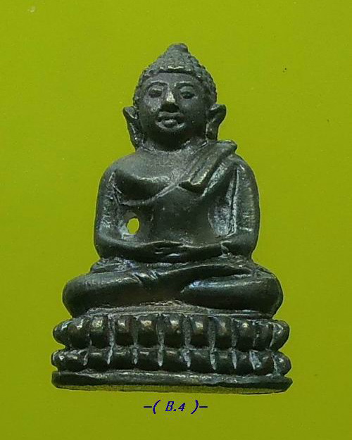 K2127พระชัยวัฒน์ หลวงปู่ม่น วัดเนินตามาก -เนื้อเงิน กล่องเดิมๆ