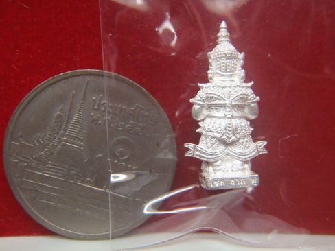 K2205ยักษ์จิ๋วๆ ท้าวเวสสุวรรณ หลวงปู่ฟูวัดบางสมัคร เนื้อเงิน น่ารักมากๆครับสวยๆขนาดเล็กน่าใช้มากครับ