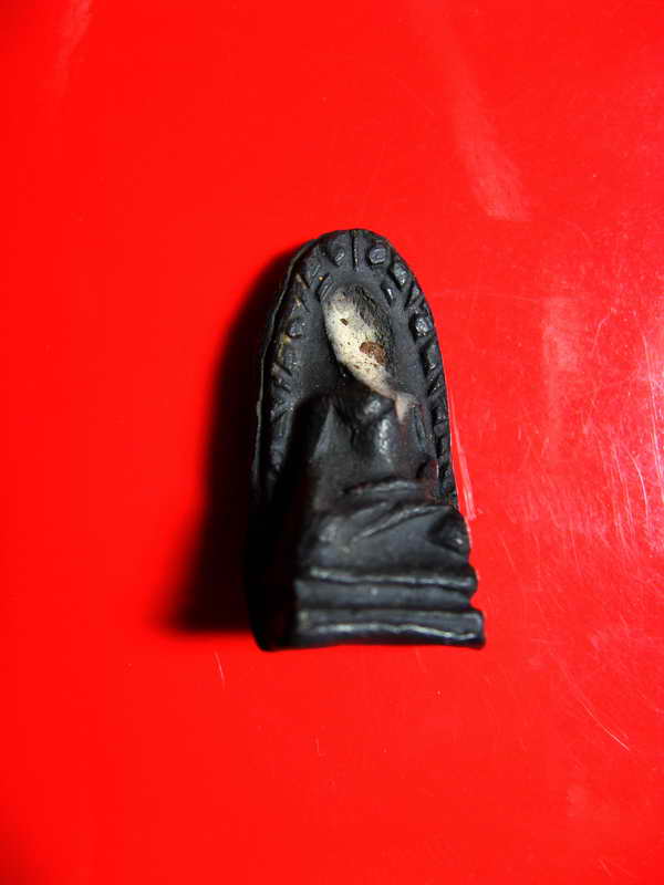 K1846 พระรอดหลวงพ่อทาบ วัดกระบกขึ้นผึ้งปี05