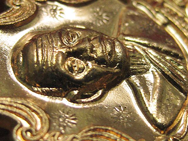 เหรียญหลวงพ่อคูณพิมพ์ปาดตาลครึ่งองค์ พุทธคูณสยามมหาลาภ เนื้อทองแดงขัดเงา วัดใหม่อัมพวัน 