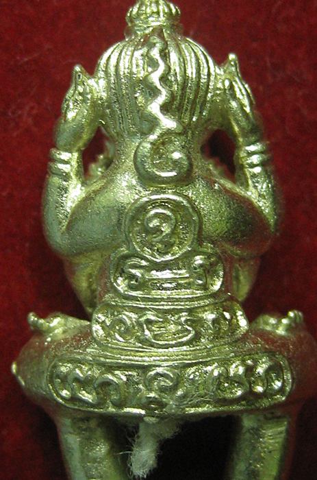  พระปิดหัวจรวด 2 เนื้ออัลป้ามีเดือยก้นอุดมวลสาร สร้างเฉพาะชุดกรรมการ 199 องค์