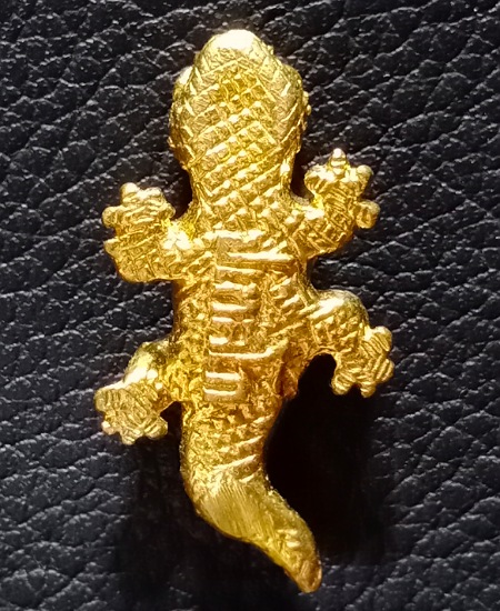 รูปหล่อตุ๊กแกมหาลาภ หลวงปู่ญาณ ปเทสโก วัดป่าทรงธรรม จ.ร้อยเอ็ด เคาะเดียว