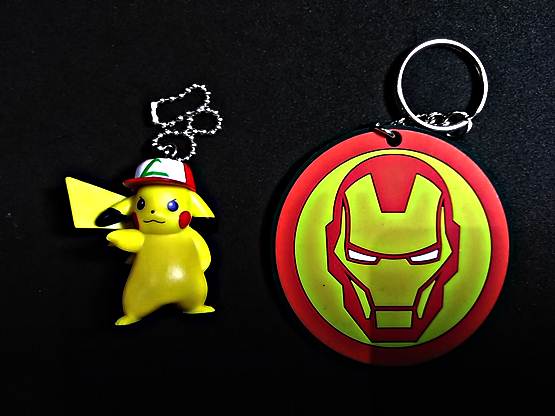 พวงกุญแจโปเกม่อนปีกาจูพร้อมป้ายพวงกุญแจ marvel พร้อมกัน