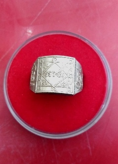 แหวนวัดขนอมใต้พระครูวิมลปลุกเศกพิธีเสาร์๕ขนาดรอบวง๖๐-๖๒