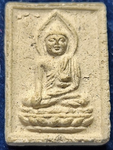  วัดวังก์วิเวการาม จ.กาญจนบุรี  พระผงของขวัญ หลวงพ่ออุตตมะ  อุดมสุข รุ่นแรก 2529