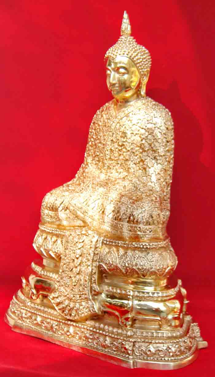 พระแก้วมรกต ทรงเครื่องฤดูหนาว 