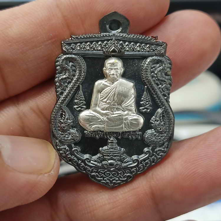 นวะ+งานหน้ากากเงิน เหรียญเสมาพระราหู รุ่นมหาเศรษฐีมั่งมีทรัพย์ หลวงปู่เจ(บุญมา) วัดป่าวิเวกธรรม