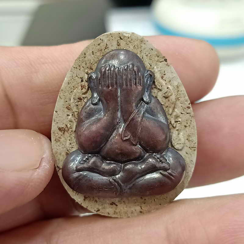 งานหน้ากาก พระผงปิดตา รุ่นรวยปลดหนี้ 100 ปี หลวงพ่อพัฒน์ วัดห้วยด้วน จ.นครสวรรค์ เนื้อผง หน้ากากนวะ 