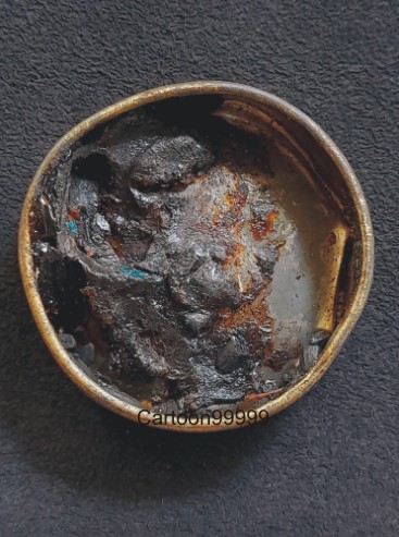 สีผึ้งน้ำตาล หลวงปู่ทาบ วัดกระบกขึ้นผึ้ง ระยองครับ อีก ๑ ตำนานสีผึ้ง ยุคแรกๆ หายากๆ ครับ