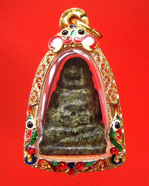  พระหินแกะแม่น้ำโขง พิมพ์พระสังกัจจายน์ หลวงปู่อุ่นหล้า วัดป่าแก้วชุมพล สายแร่สวยครับ