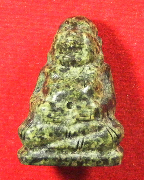  พระหินแกะแม่น้ำโขง พิมพ์พระสังกัจจายน์ หลวงปู่อุ่นหล้า วัดป่าแก้วชุมพล สายแร่สวยครับ