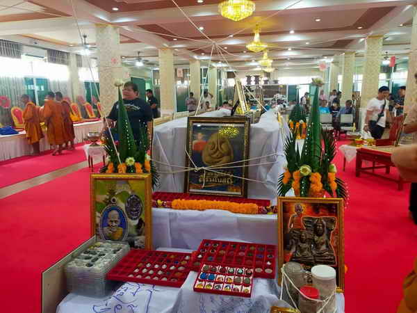เนื้อหลัก พระปิดตามหาเสน่ห์ รุ่นสร้างโบสถ์ หลวงปู่โต๊ะ ปลุกเสก และอกวัดประดู่ฉิมพลี จ.กรุงเทพ