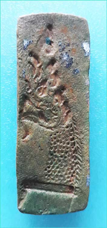 ..ลป.แก้ว วัดสะพานไม้แก่น พระพุทธลีลา ประทานพร เนื้อผงเก่าๆ หลัง พญานาค ปัดทอง..