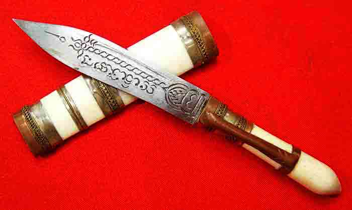 เคาะเดียวส่งEMS***มีดหมอลายเสมาใบ โพธิ์ ***