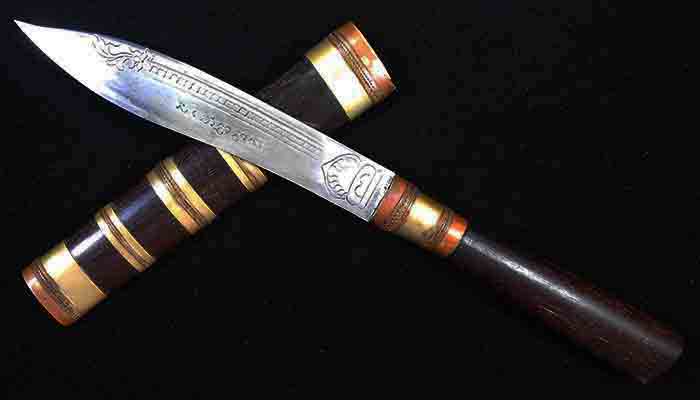 เคาะเดียวส่งEMS***มีดหมอลายเสมาใบโพธิ์ ความยาวฝัก+ด้าม 9 นิ้ว ไม้มงคล