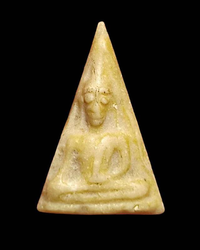 นางพญาพิมพ์เล็กเนื้อผงน้ำมัน เก่า หลวงพ่อกวย วัดโฆสิตาราม จ.ชัยนาท ปี2515