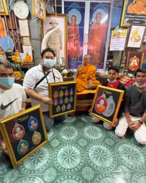 หลวงพ่อพัฒน์"บูชาครู99"ลงยาลายธงชาติไม่ตัดปีก