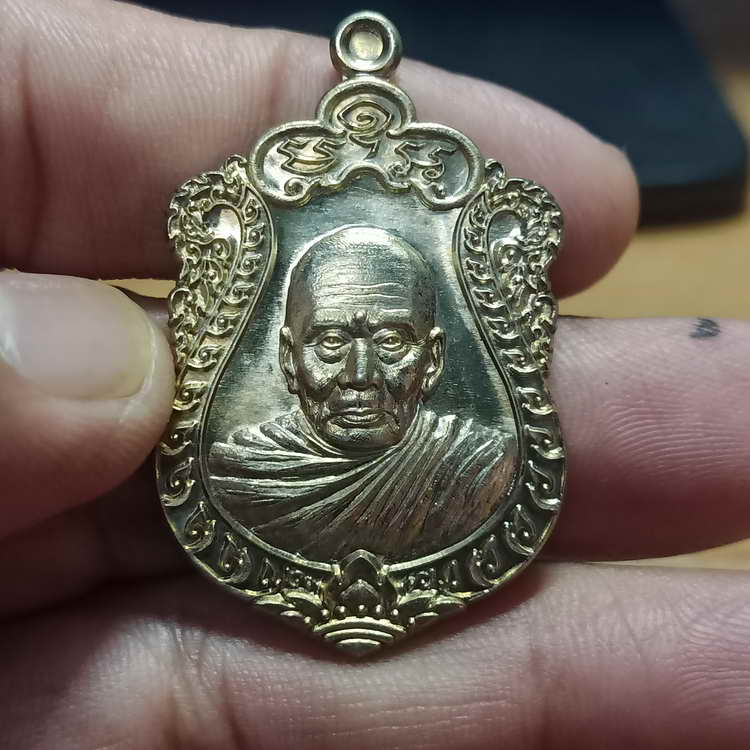 เหรียญเสมาใหญ รุ่นแรก รุ่นเจ้าสัวนำสุข อาจารย์นำ วัดดอนศาลา จ.พัทลุง ปี 2558 เนื้ออัลปาก้า