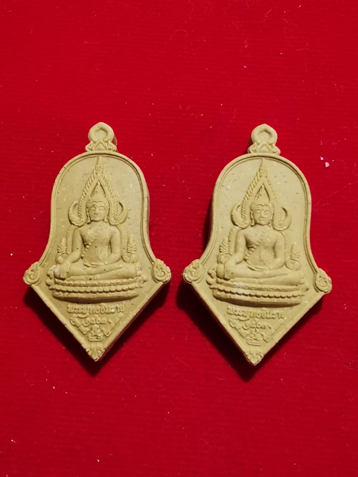พระพุทธชินราชประทับหลังท้าวเวสสุวรรณโณ รุ่น ลาภผลพูนทวีสำเร็จสมปรารถนา " ปลดหนี้ 63 " หลวงพ่ออิฏฐ์ ว