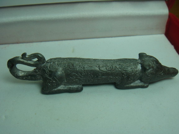 ลูกกรอกชะมดเช็ด(ฝากรัก) เนื้อตะกั่วน้ำนม หลวงปู่ครูบาบุดดา ว ัดหนองบัวคำ จ.ลำพูน