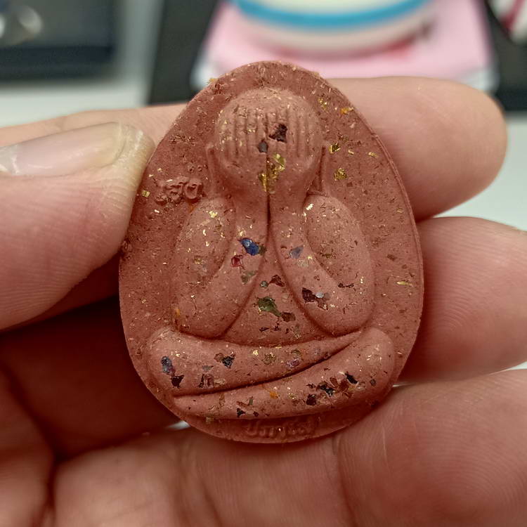 พระปิดตาจัมโบ้ รุ่นเฮงแสนล้าน หลวงปู่เฮง ปภาโส วัดด่านช่องจอม ออกวัดสะตอน้อย อ.ขลุง จ.จันทบุรี 2565