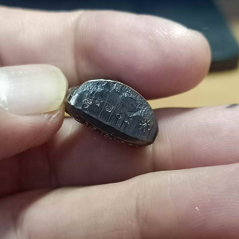 รูปเหมือนปั้ม 65 รุ่นแรก หลวงพ่อทอง ออกวัดบ้านไร่ จ.นครราชสีมา ปี 2565 เนื้อทองแดงรมดำผิวปรอท