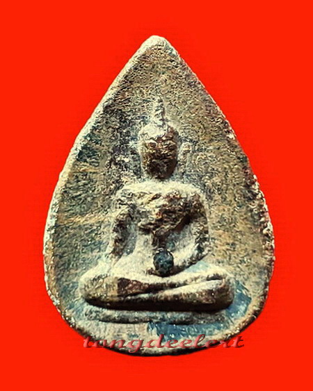 พระท่ากระดานพิมพ์กลีบบัว หลวงพ่อนารถ วัดศรีโลหะราษฎร์บำรุง จ.กาญจนบุรี เนื้อตะกั่วสนิมแดงค่ะ