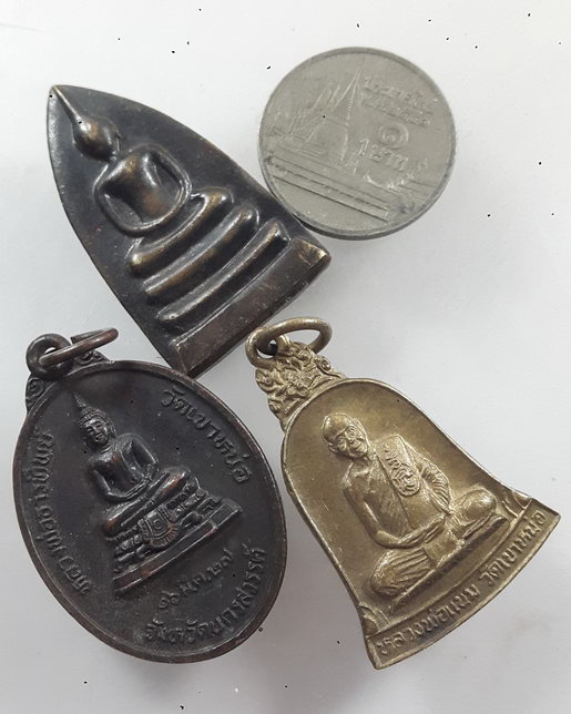 “ เหรียญ รุ่น 2 หลวงพ่อแนม วัดเขาหน่อ จ.นครสวรรค์ ปี 27 + เหรียญ ระฆัง + สมเด็จเตารีด วัดช่องแค ตอกโ