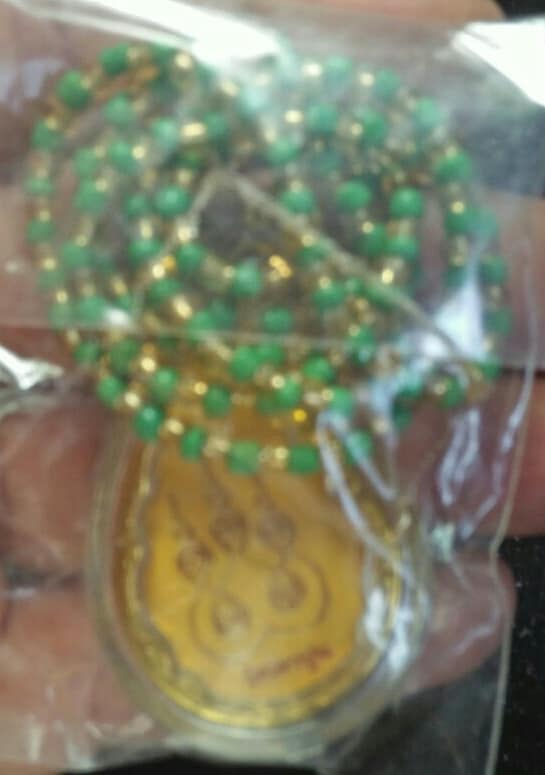 ล๊อกเก็ตพร้อมสร้อย พระครูศีลวุฒิคุณ (หลวงพ่อพลอย ) วัดเตาปูน ชลบุรี 