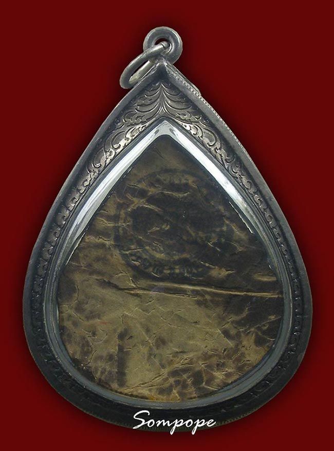 กะลาราหูอมจันทร์ พิมพ์ใหญ่ หลวงปู่ทิม วัดพระขาว อยุธยา เลี่ยมเงินสั่งตัด