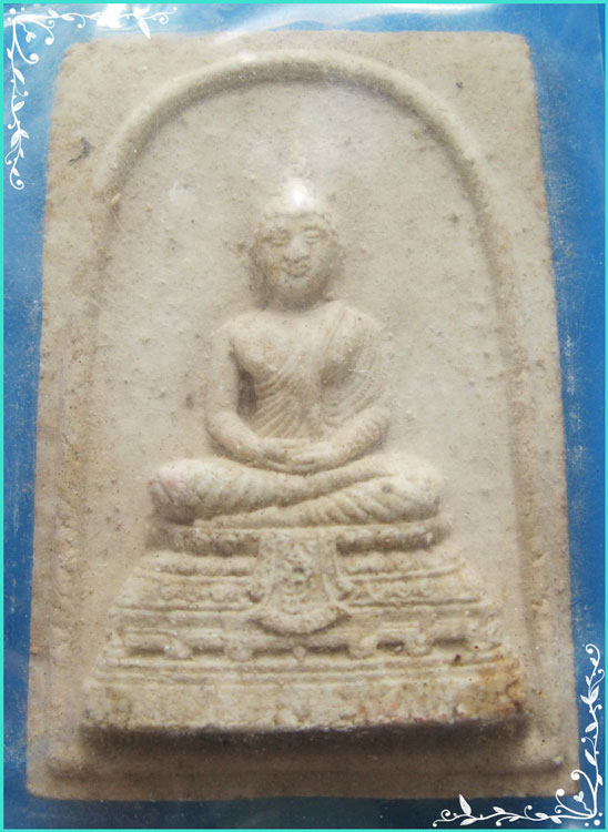 ..พระพุทธภัทรมหาโยธิน กทม พระผง พิมพ์เต็มองค์ เนื้อผงเก่าๆ หลังยันต์ รุ่น อนุสรณ์สถาน ปี 26..