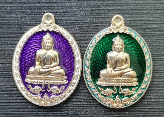 เหรียญหลวงพ่อสำเร็จศักดิ์สิทธิ์ รุ่นบันดาลทรัพย์ ๒๕๖๓..อัลปาก้าลงยา ๒ เหรียญ..วัดหนองสะเดา จ.สระบุรี