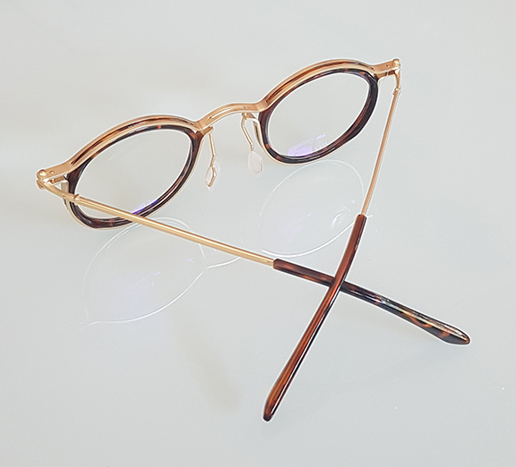 แว่นสายตายาว Vintage Gold ของใหม่ รุ่น Luxury Steel เฟรมโลหะสีทองสุดหรู ทรง unisex