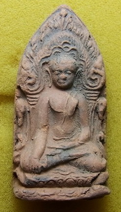 พระเนื้อดิน สูง 5.5cm ไม่ทราบวัดที่ออก