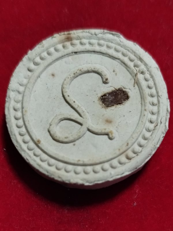 ((เคาะเดียว 50-)) พระผงรูปเหมือน หลวงพ่อดำ วัดห้วยสัก ประจวบคีรีขันธ์ สภาพสวยเดิมๆ