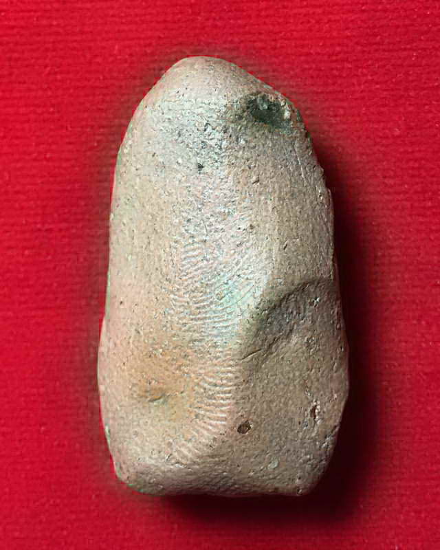 ไอ้งั่งตาแดงเนื้อดินเผา