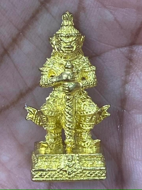 รูปหล่อลอยองค์ท้าวเวสสุวรรณ วัดจุฬามณี ปี2559 เนื้อทองทิพย์ ตอกโค้ต "เหล็ง" ใต้ฐาน ..