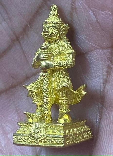 รูปหล่อลอยองค์ท้าวเวสสุวรรณ วัดจุฬามณี ปี2559 เนื้อทองทิพย์ ตอกโค้ต "เหล็ง" ใต้ฐาน ..