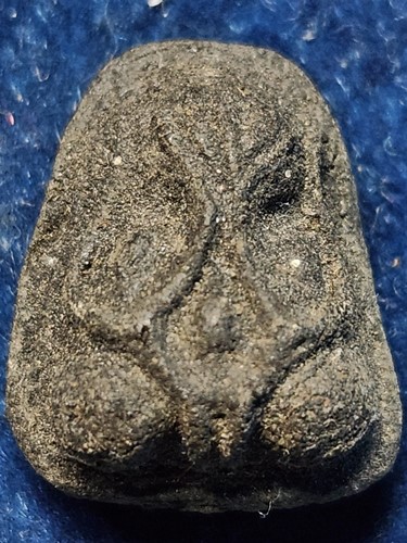 พระปิดตาหลวงพ่อแดงวัดช่องลม ชลบุรี