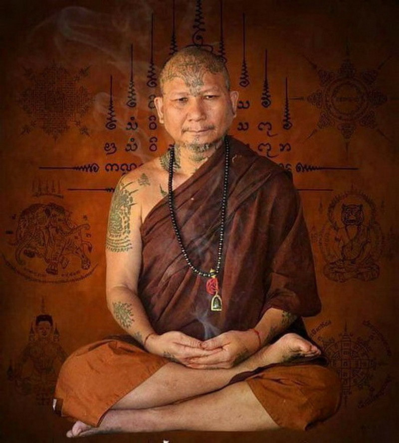 พระผงนั่งตั่งอุดมทรัพย์ รุ่นแรก หลวงปู่อุดมทรัพย์ วัดมุจรินทร์เวฬุวัน จ.ศรีสะเกษ ปี61 