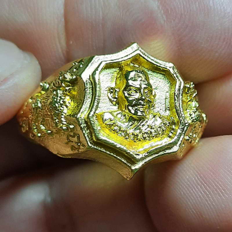 แหวนหลววพ่อพัฒน์วัดห้วยด้วนท้องวงเบอร์70