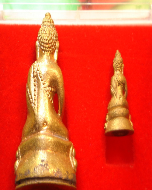 พระกริ่ง-พระชัยวัฒน์ ลป.คำพันธ์ วัดธาตุมหาชัย รุ่นมหาชัย ปี35..ผิวหล่อโบราณก้นเชื่อมฝาปั้มชื่อหลวงปู