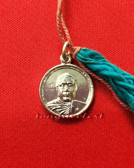 ประคำผงว่านเกสร108 รุ่นแรก หลวงพ่ออุตตมะ วัดวังก์วิเวการาม พิเศษมีเหรียญห้อยปลายประคำด้วยค่ะ