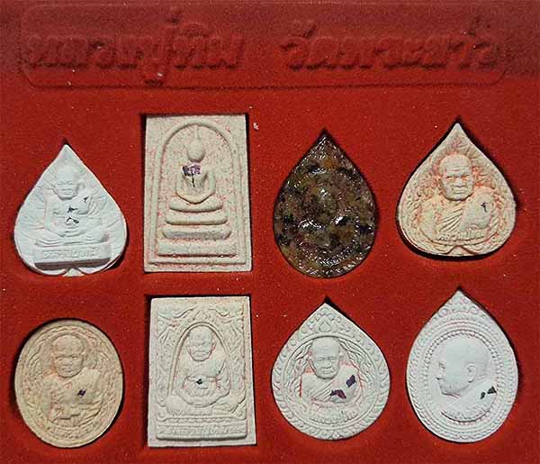 รวมสุดยอดวัตถุมงคลปี 2540 หลวงปู่ทิม วัดพระขาว อยุธยา รวม 16 องค์*186