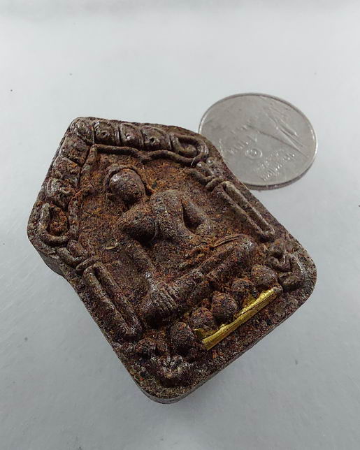 " ขุนแผนสะหลี๋หลวง ครูบาคำฝั้น วัดกอโชค จ.เชียงใหม่ ตะกรุดทองแดง หลังโรยพลอย โค๊ต หมายเลข กล่องเดิมๆ