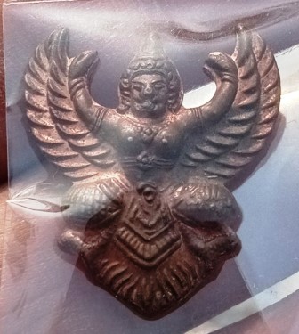  พญาครุฑมหาอำนาจ ด้านหลังเสด็จพ่อ ร.๕ อาจารย์วรา วัดโพธิ์ทอง